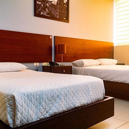 Zafra'S Hotel La Troncal Zewnętrze zdjęcie