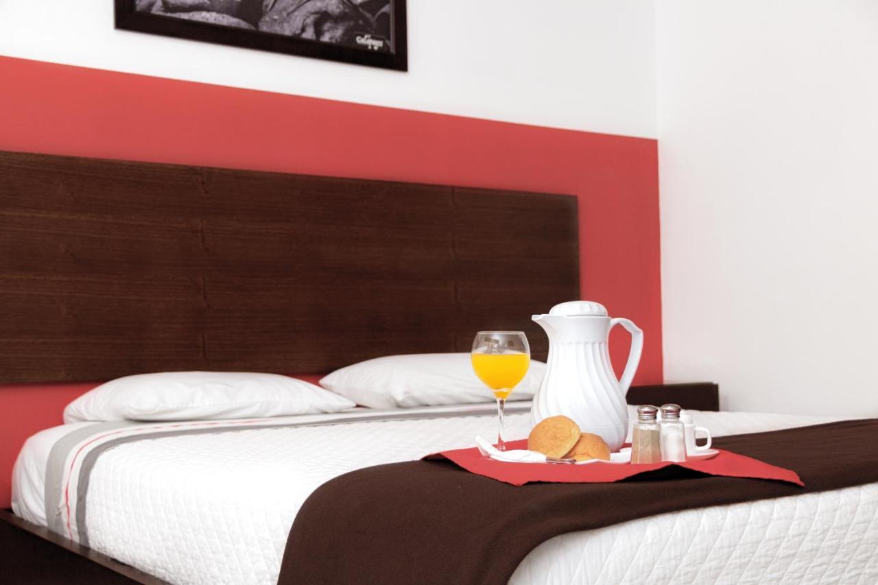 Zafra'S Hotel La Troncal Zewnętrze zdjęcie