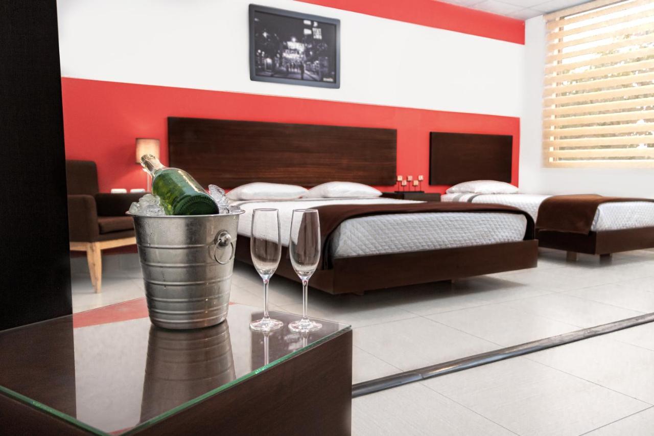Zafra'S Hotel La Troncal Zewnętrze zdjęcie