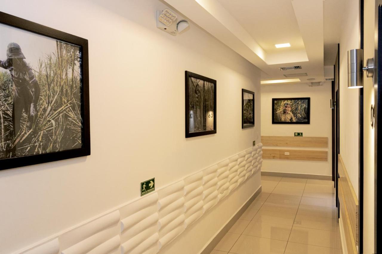 Zafra'S Hotel La Troncal Zewnętrze zdjęcie