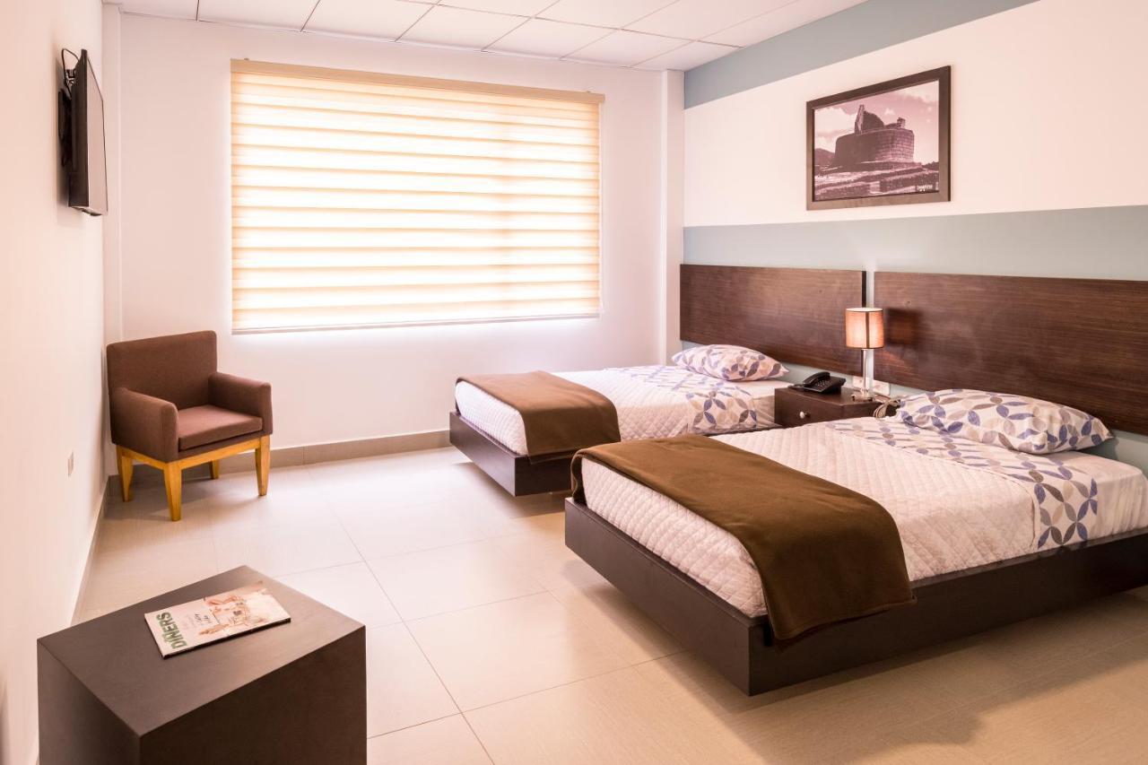 Zafra'S Hotel La Troncal Zewnętrze zdjęcie